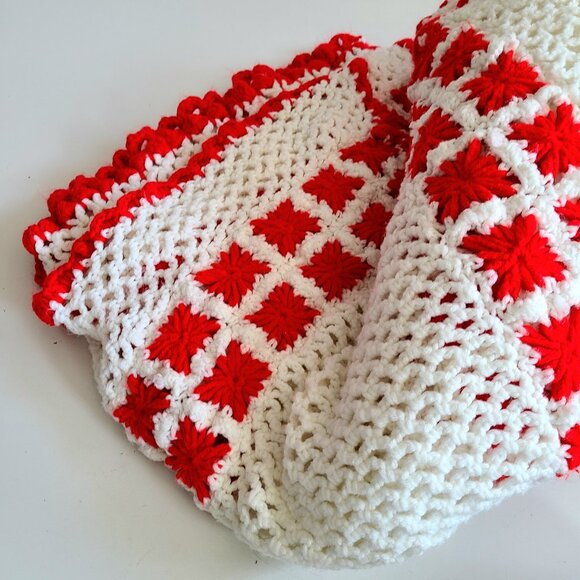 Bohemian decor white and red hand made crochet throw blanket Afghan sofa cover. - Picture 2 of 8